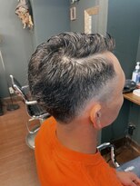 グラッドプラス(glad+)&nbsp;横分けフェードメンズカット