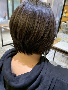 トレ(tre.) 甲子園口/髪質改善/縮毛矯正/ハイライト/酸性ストレート