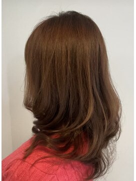 アナログノイ(analog noi) ベージュカラーで巻き髪ミディアム