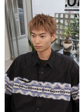 イントロバイフィーネ 渋谷(INTRO . by Fi-Ne) 【INTRO./渋谷】スパイキーショート/ミルクティーベージュ