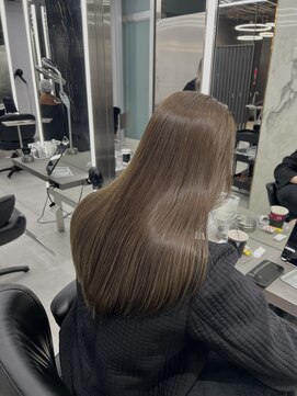 ウルスバイバレット 銀座(Urus by VALETTE) 秋冬にも◎明るめ寒色グレージュ