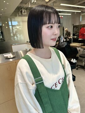 ホロ(hollo) 切りっぱなし_タッセルボブ_ミニボブ