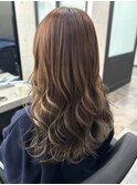 ブラウンベージュ ホワイトブロンド ハイライト 艶髪 透明感