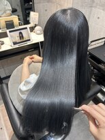 ピリオド 赤坂(Period.)&nbsp;ロングヘアーブルーアッシュ髪質改善 赤坂見附