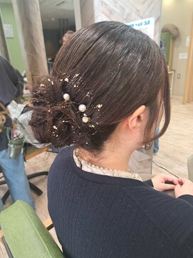 シニヨン風ヘアセット