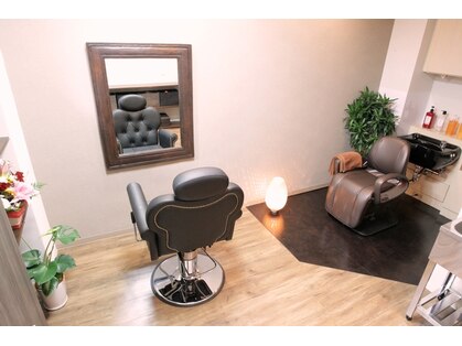 バッシュフル(bAsH ful)の写真