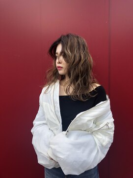 エミュスト(Emuest) 【Emuest心斎橋】極細ハイライト×無造作カールクラシカルモード