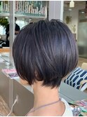 大人ショートボブ首元スッキリ前下がり似合わせカット
