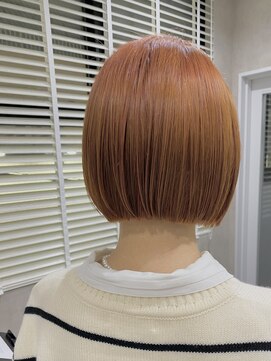 エンリー(ENlee) 【とまべち】切りっぱなしボブ×ピンクオレンジ