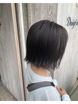 ドゥワドフェパッソ(Doigt de fee passo) 外ハネぱっつんボブ