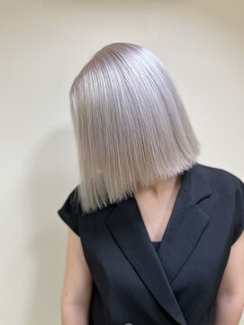 カリーナ(CARINA) ホワイトカラー/パールホワイト