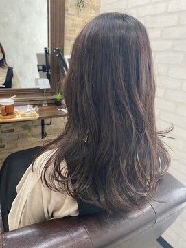 ハサミバイアトリエナガノ 千葉(8sami by atelier nagano) ショートボブ/センターパート/ツヤ髪/グラデーション/イヤリング