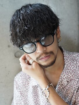 アーリー(Ali'i) 波巻きスパイラルパーマ刈り上げマッシュツーブロック