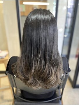 ニーイチイチ(211) 似合わせカットイメチェン/グレージュ/ことりベージュ