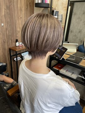 ラル(Lull) 【ショートカット×ラテグレージュ】ケアブリーチ