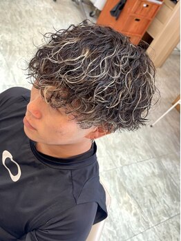 マキシム ナカイ(MAXIM NAKAI)の写真/一度入れたら伸びても馴染むお洒落ハイライト!!メッシュキャップを使うことで頭皮にも優しい♪
