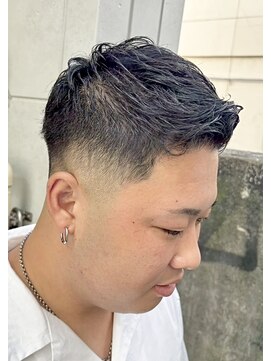 ミッドシー(mid-c) フェザーアップ［フェード/スキン/メンズカット］