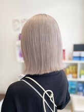 アッシュ 中目黒店(Ash) プラチナホワイトベージュ