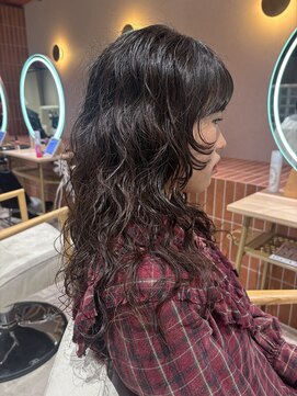 ヘアーアンドメイク ビス(HAIR&MAKE bis) ロングパーマ 顔まわりレイヤーパーマ【kotomi】
