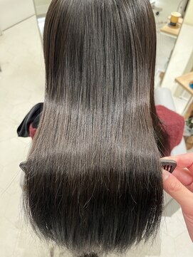 ブリーチ履歴あり、対応できます/髪質改善/キッズカット/メンズ