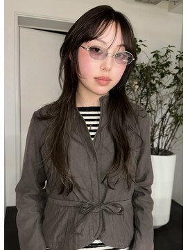 ゾーイダイミョウ(ZOEY daimyo) 福岡大名天神今泉レイヤーハッシュカットオリーブベージュ