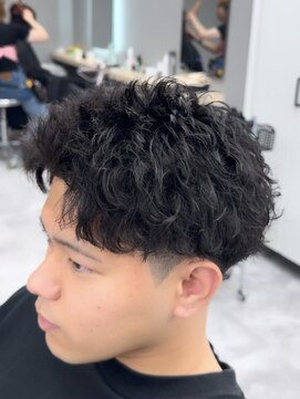 オムセラ(HOMME SERA) ショートパーマ