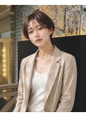 大人かわいいショートボブベージュカラー