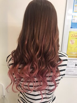 美容室 セラヴィ ピンクグラデーション♪