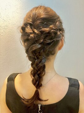 アフィーノ ノーブル(affino Noble) 編みおろしアレンジ