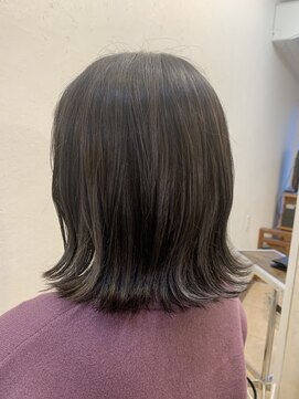 ドミール 名寄店(Demeure) 外ハネグレージュカラー