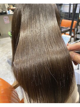 インス(ensue) 京都 くすみカラ-艶カラー髪質改善カラーオリーブグレージュ中島