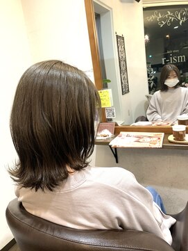 ヘアストーリー リズム(hair story r ism) くびれイヤーのオリーブグレー♪アッシュオリーブ♪30代40代50代