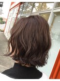 切りっぱなしミディアムボブ