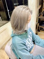 グレージュ/ミルクティーベージュ/切りっぱなしボブ/艶髪