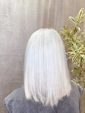 ルクールヘアアンドビューティー 燕三条店 ホワイト