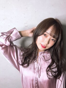 ロジ イン トゥバレー(LOWG in TOWVALLEY) ゆるふわ暗髪セミディ