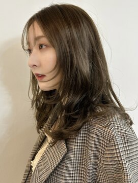 メゾンアクア 表参道(Maison ACQUA) ☆ブリーチなしダブルカラー オリーブ オリーブベージュ ボブ