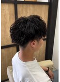 メンズツイストスパイラルパーマ刈り上げマッシュスタイル