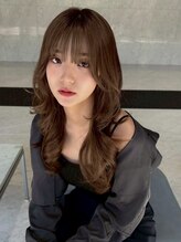 ユーフォリア 新宿通り(Euphoria) ★くびレイヤーロングエモージュイメチェンフルバングカット