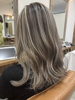 ノーム 横浜(NORM)&nbsp;白髪ぼかしハイライ