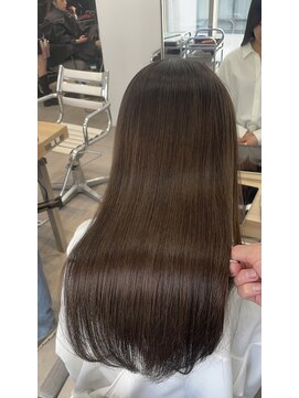 エラ(Ella) 髪質改善×オリーブブラウン