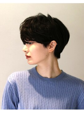 アンベリールフルー(EMBELLIR fleur) ショートレイヤーカットスタイル30代