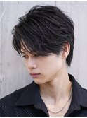 テーパーフェードフェザーパーマセンターパートビジネスヘア