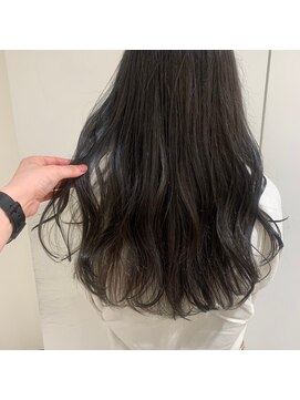 エミィ(emme) 【emme×笹川】インナーカラー×華やかロング