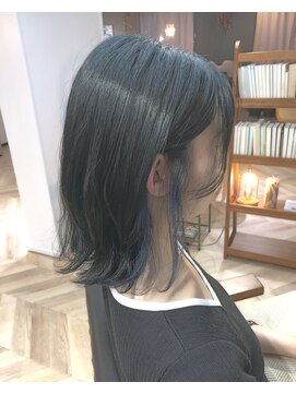 カヌレバイミルクティ(Canel’e by Milk tea) 色落ちが可愛いブルーヘアー