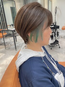 アイリー 名古屋(A/LEE) ショートヘア インナーカラー