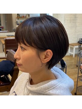 ヘアスペース リズム グリーン(Hair space Rizm green) 丸みショート 30代40代50代60代