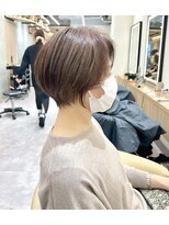 ロンドプロフィール 浦和(Lond profil)&nbsp;Lond.海気　大人丸みショート　白髪ぼかし　前髪