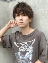 キー(kii) ２ブロック刈り上げマッシュ　ツイストスパイラルパーマ