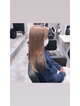 アンダーバーホワイト 栄店(_WHITE) ミルクティーベージュ